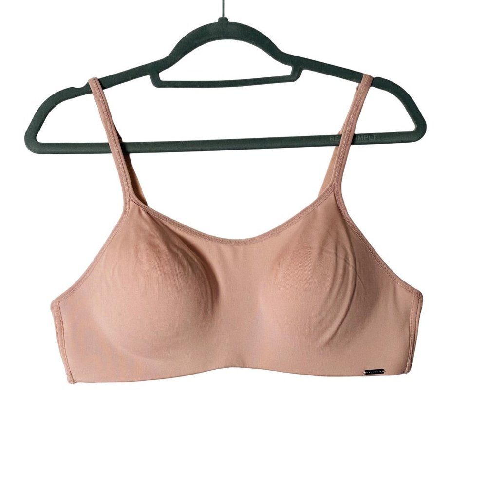 Halston Women Wire Free Convertible Smoothing Back Everyday Comfort Cami Bra 38B